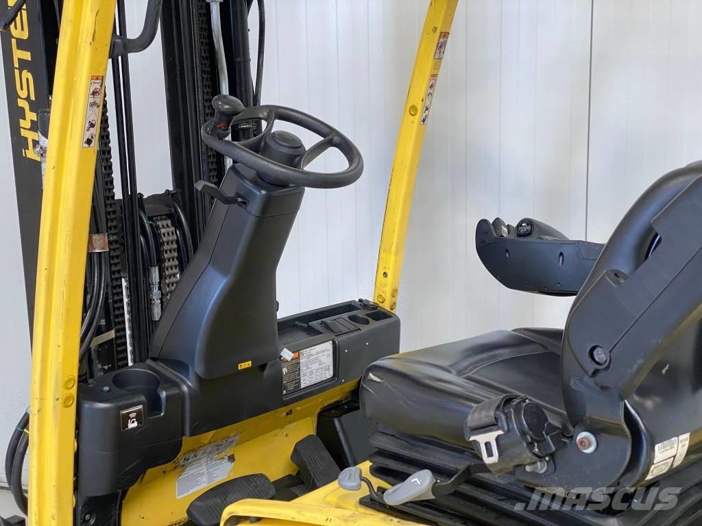 Hyster J2.0XNT LWB Electric Forklifts