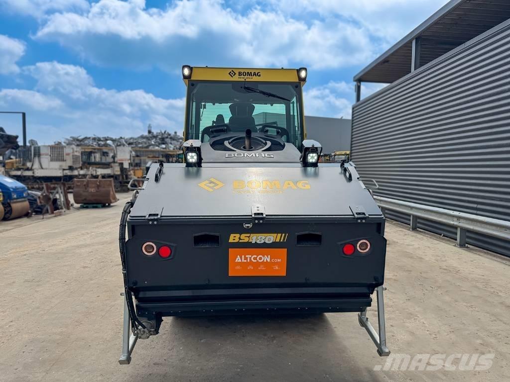 Bomag BW 174 AP-4V Twin drum rollers