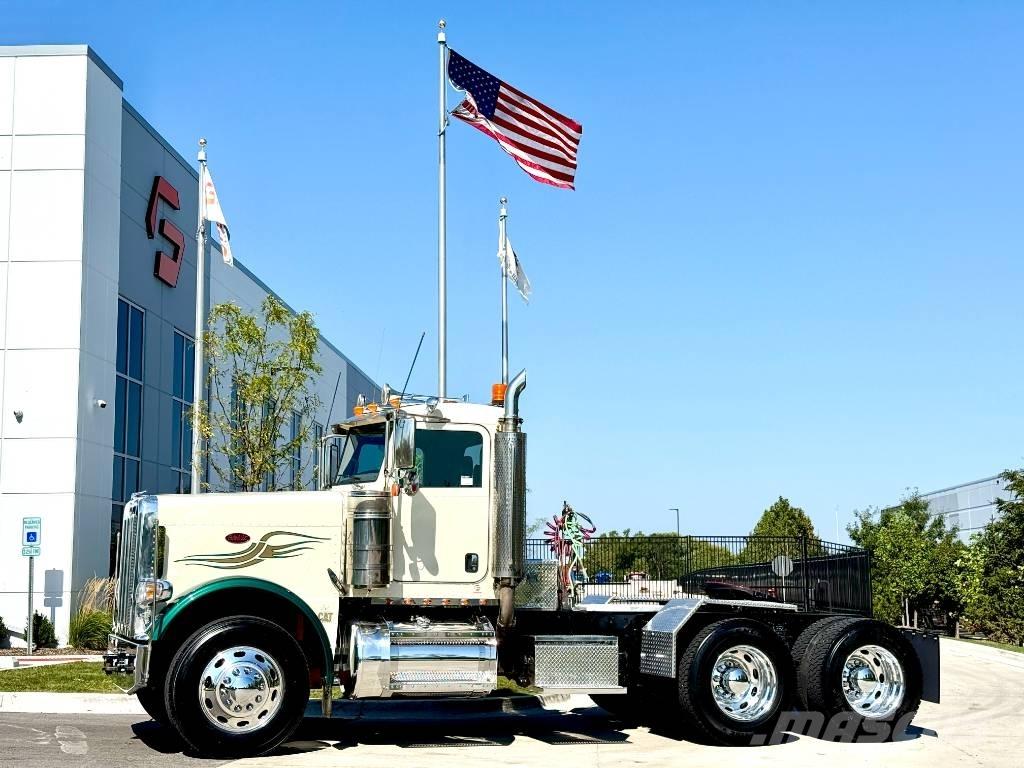Peterbilt 389 Conventional Trucks / Tractor Trucks