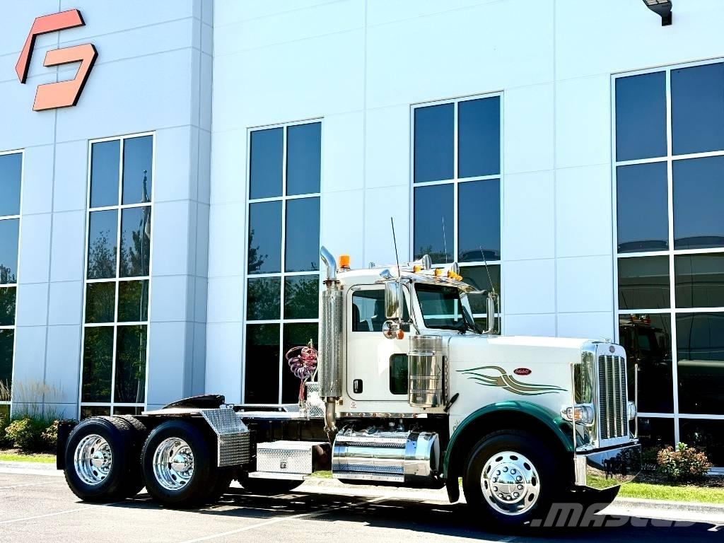 Peterbilt 389 Conventional Trucks / Tractor Trucks