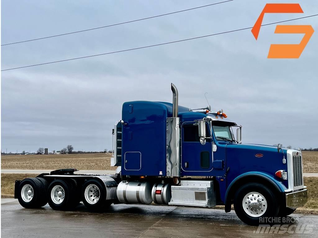Peterbilt 367 Conventional Trucks / Tractor Trucks
