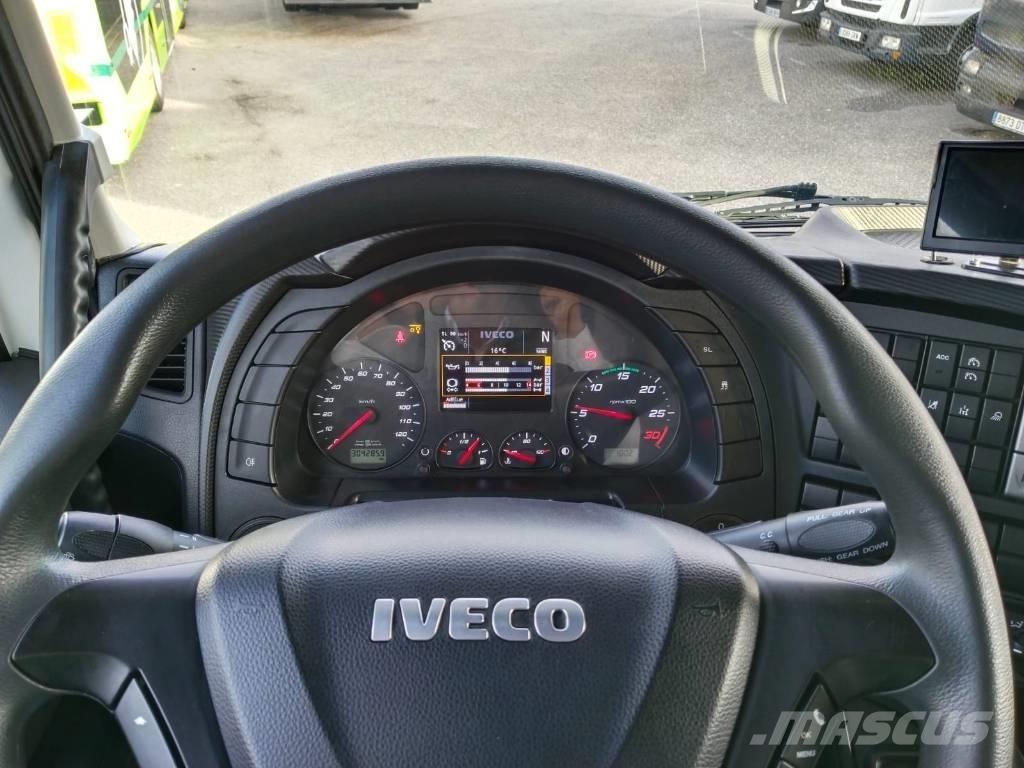Iveco AD 260 S36Y/PS Reefer Trucks