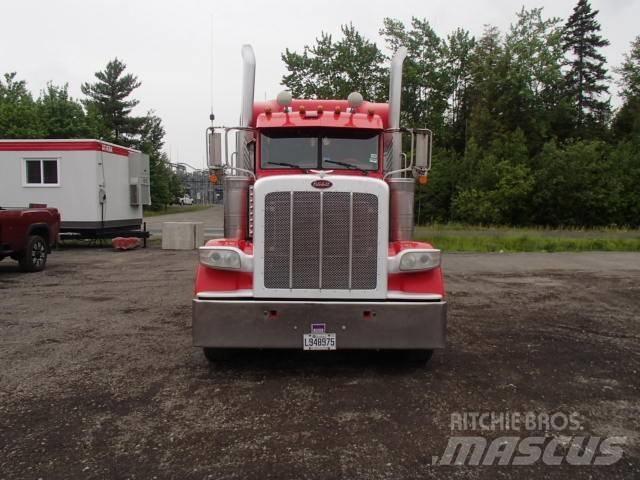 Peterbilt 388 Conventional Trucks / Tractor Trucks