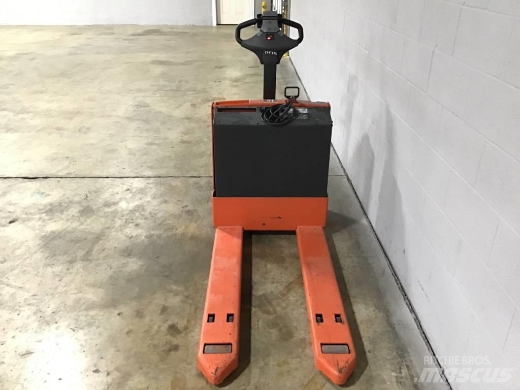 Toyota 7HBW23 Pallet Truck