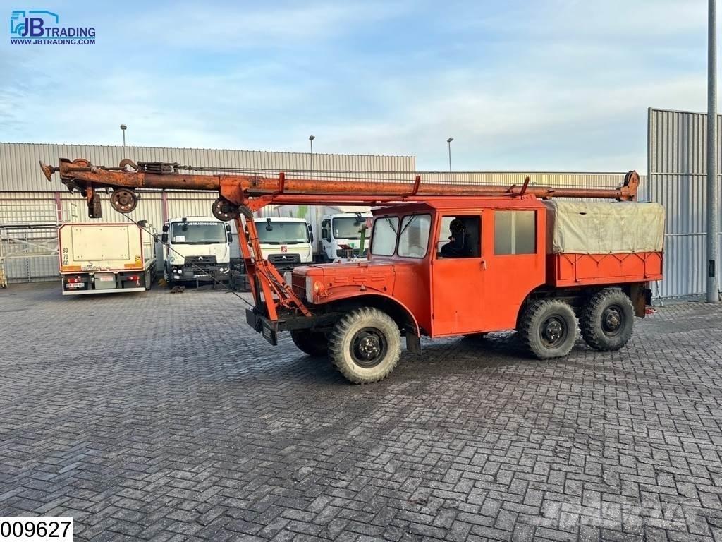 Dodge WC 63 M 6x6 Mobile and all terrain cranes