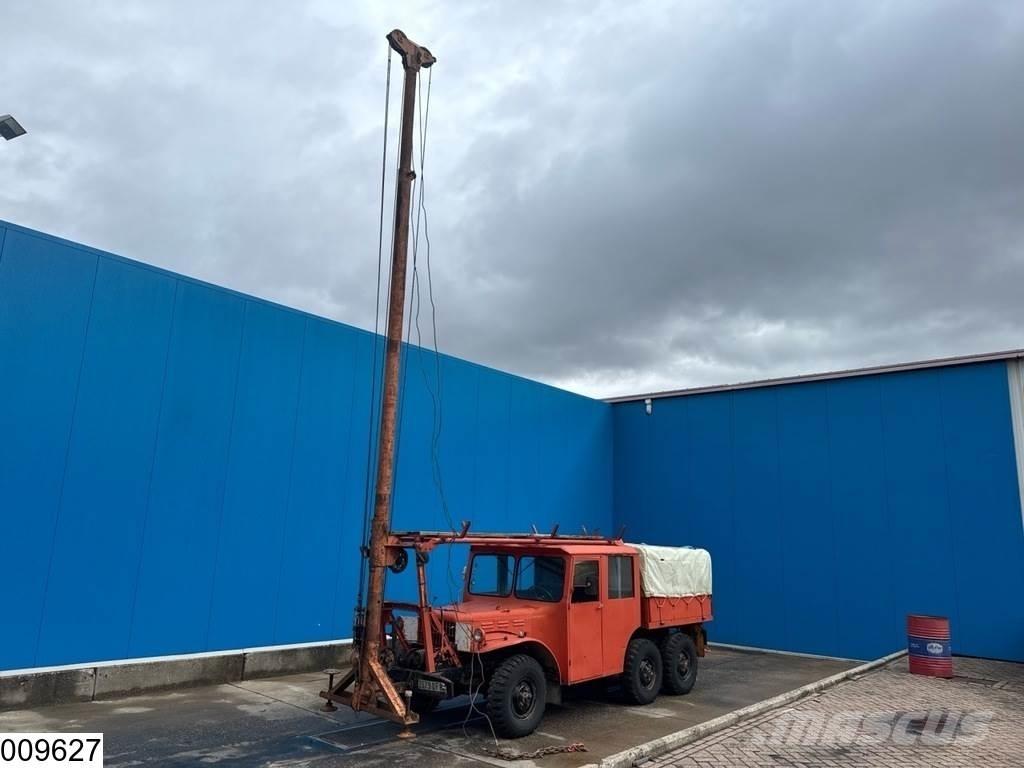 Dodge WC 63 M 6x6 Mobile and all terrain cranes