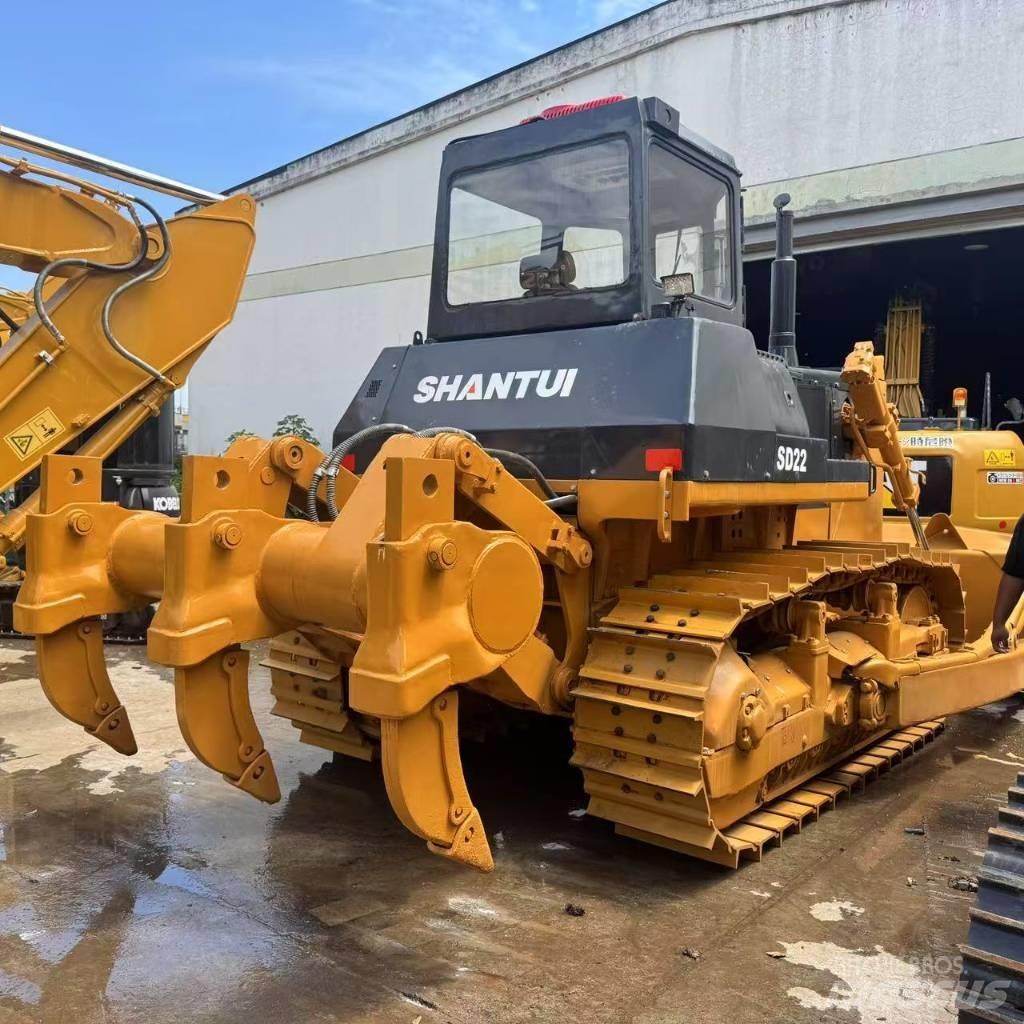 Shantui SD 22 Crawler dozers