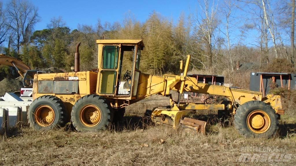 John Deere 672 A Motor Graders