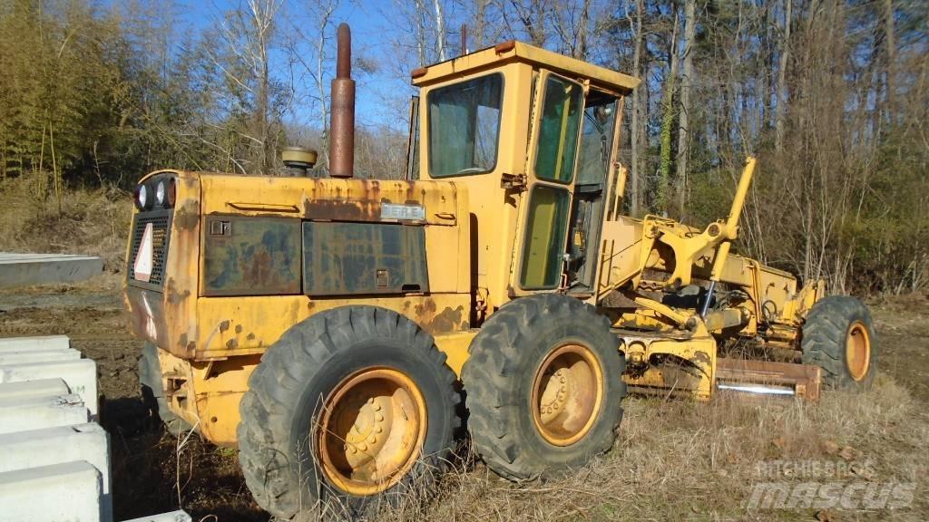 John Deere 672 A Motor Graders