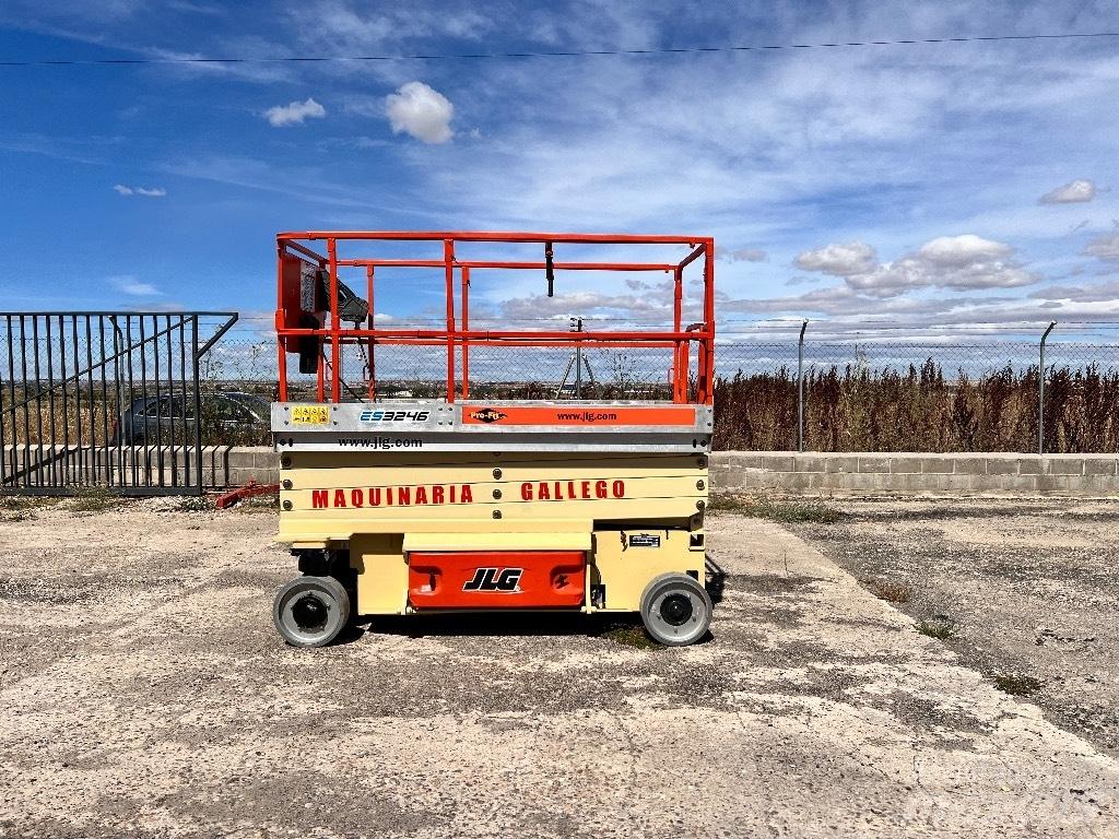 JLG 3246 ES Scissor Lifts