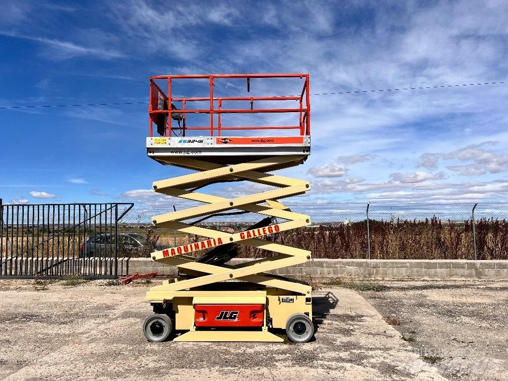 JLG 3246 ES Scissor Lifts