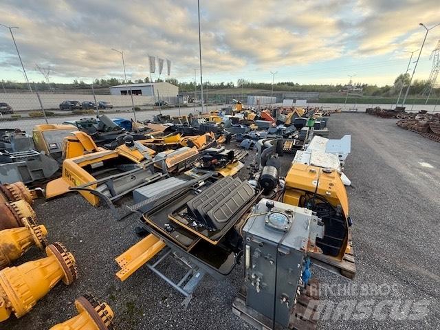 Liebherr OKLAPOWANIE Chassis and suspension