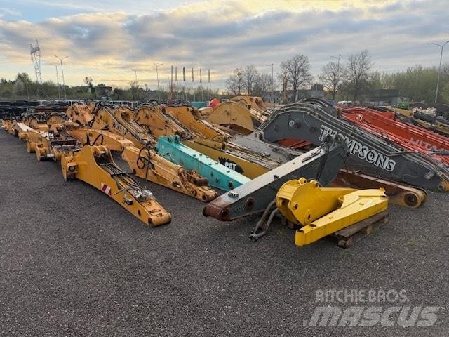 Liebherr OKLAPOWANIE Chassis and suspension