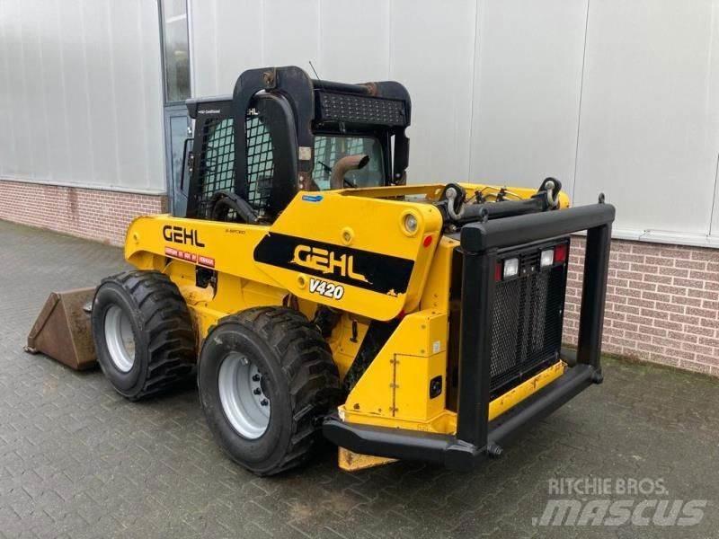 Gehl V420 Skid Steer Loaders