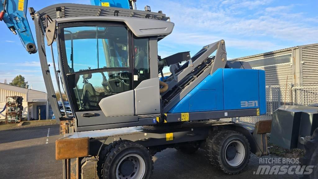 Fuchs 331 F Waste / Industry Handlers