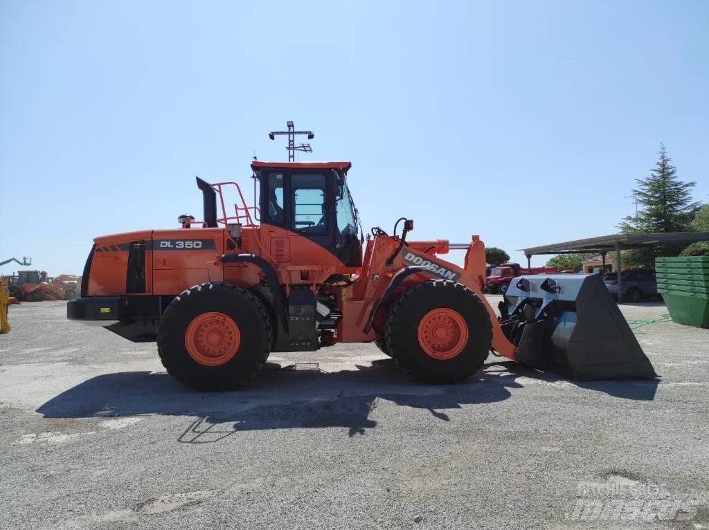 Doosan DL 350-5 Wheel Loaders