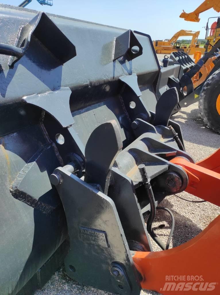 Doosan DL 350-5 Wheel Loaders