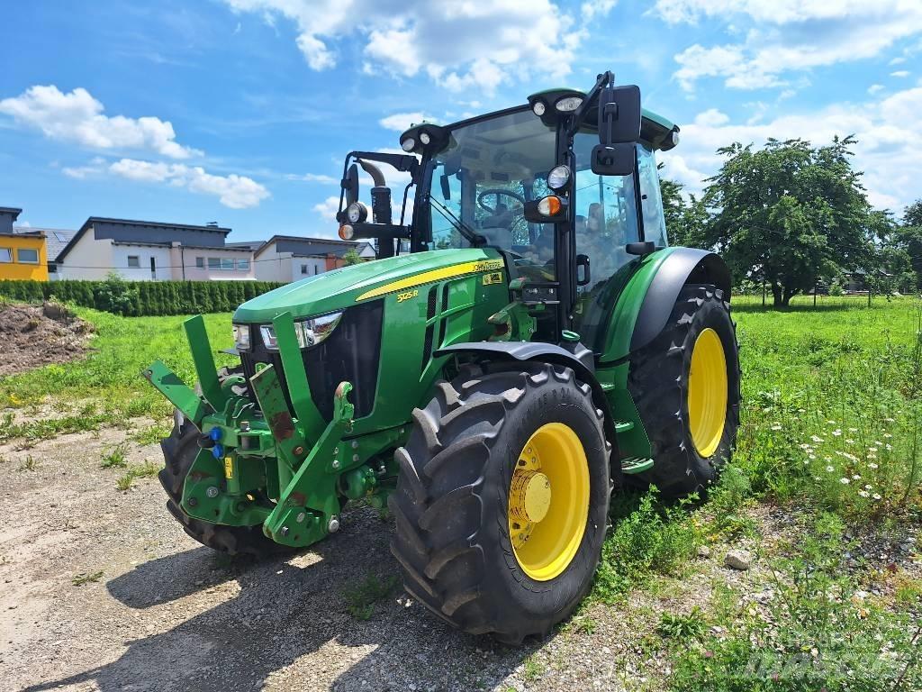 John Deere 5125R Tractors