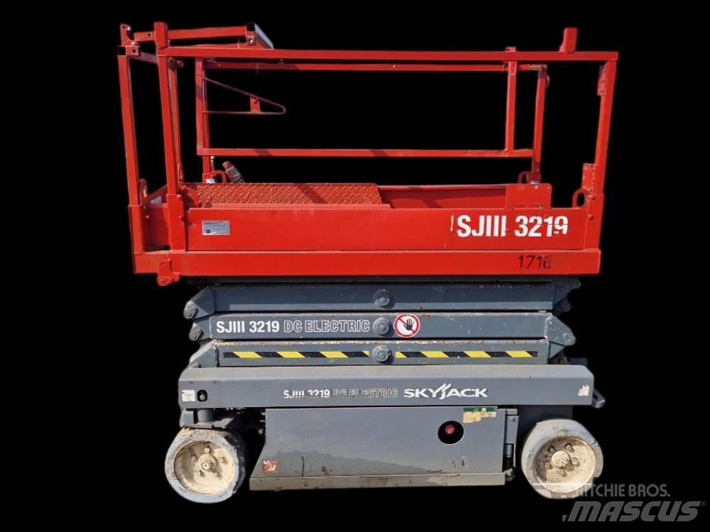 SkyJack SJ III 3219 Scissor Lifts