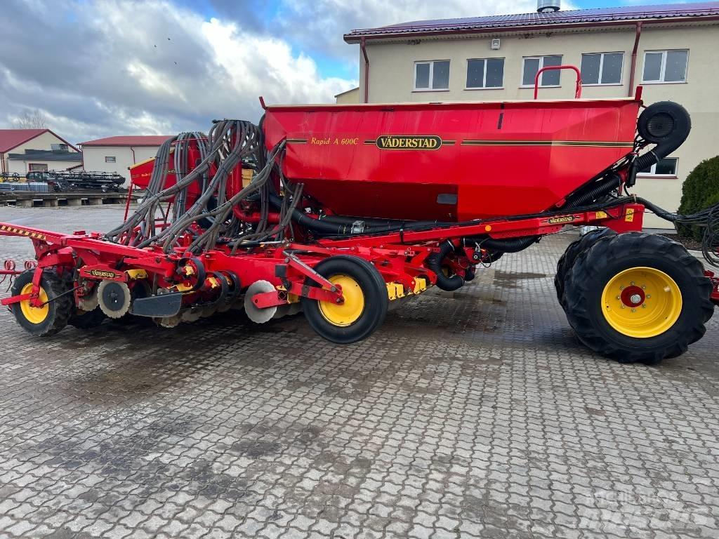 Väderstad Rapid600C Farm Drills