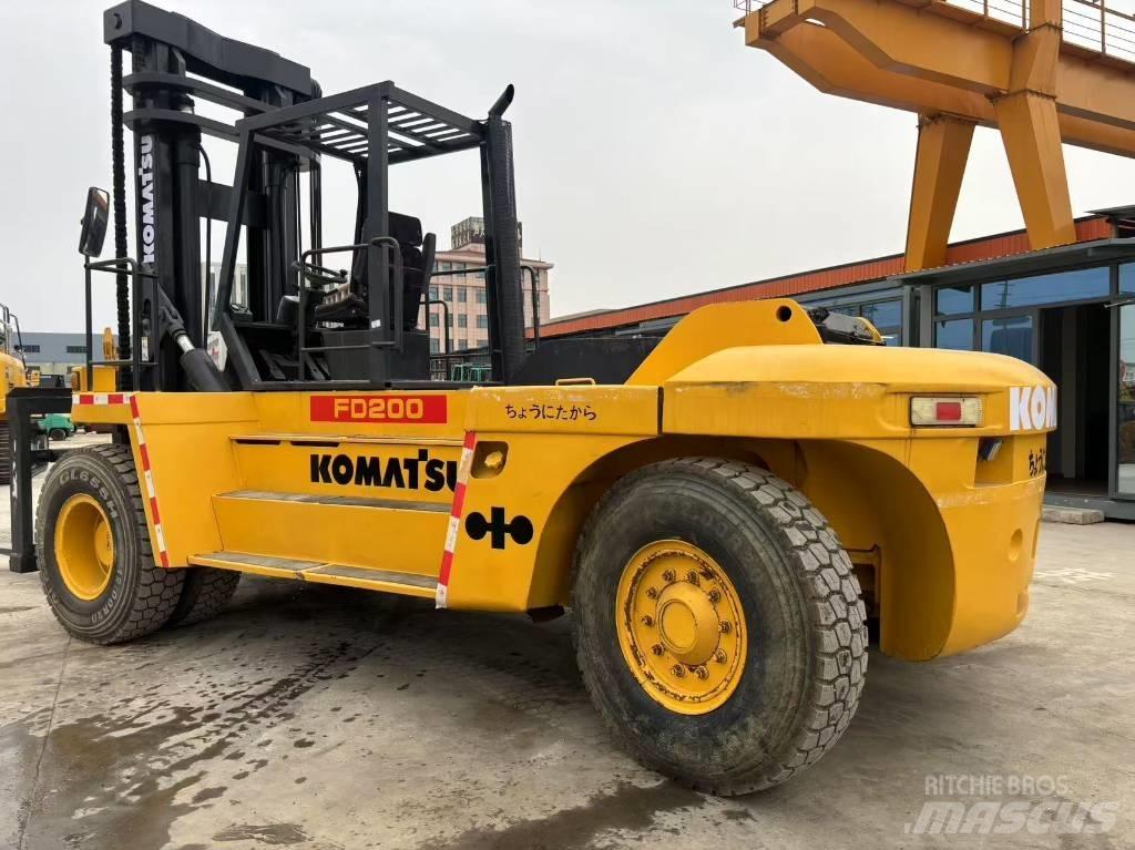 Komatsu FD200 Telescopic Handlers