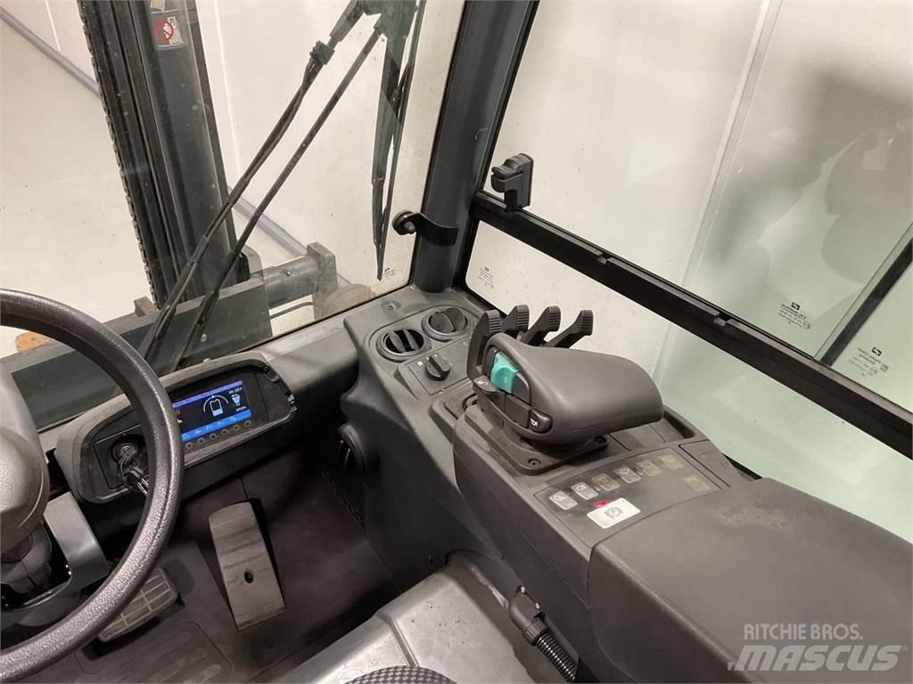 Mitsubishi FB50-2 Electric Forklifts