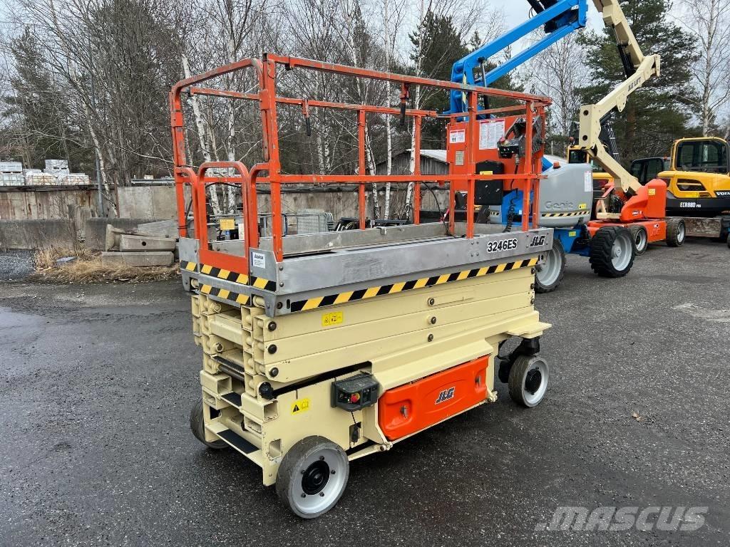 JLG 3246 ES Scissor Lifts