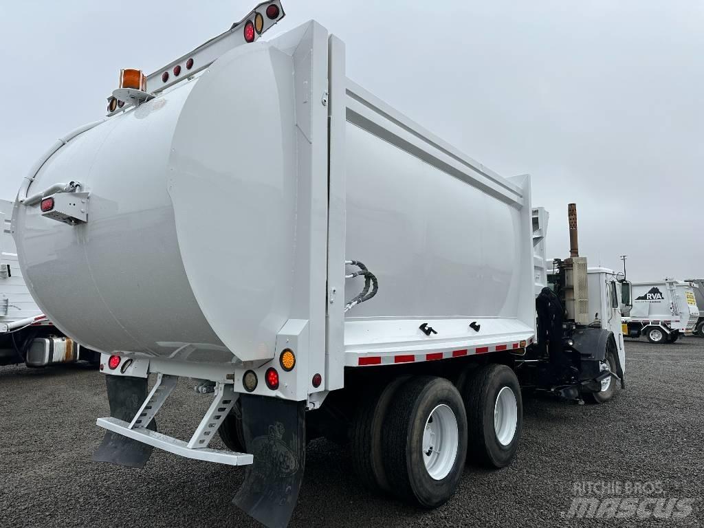 Mack LE Garbage Trucks / Recycling Trucks