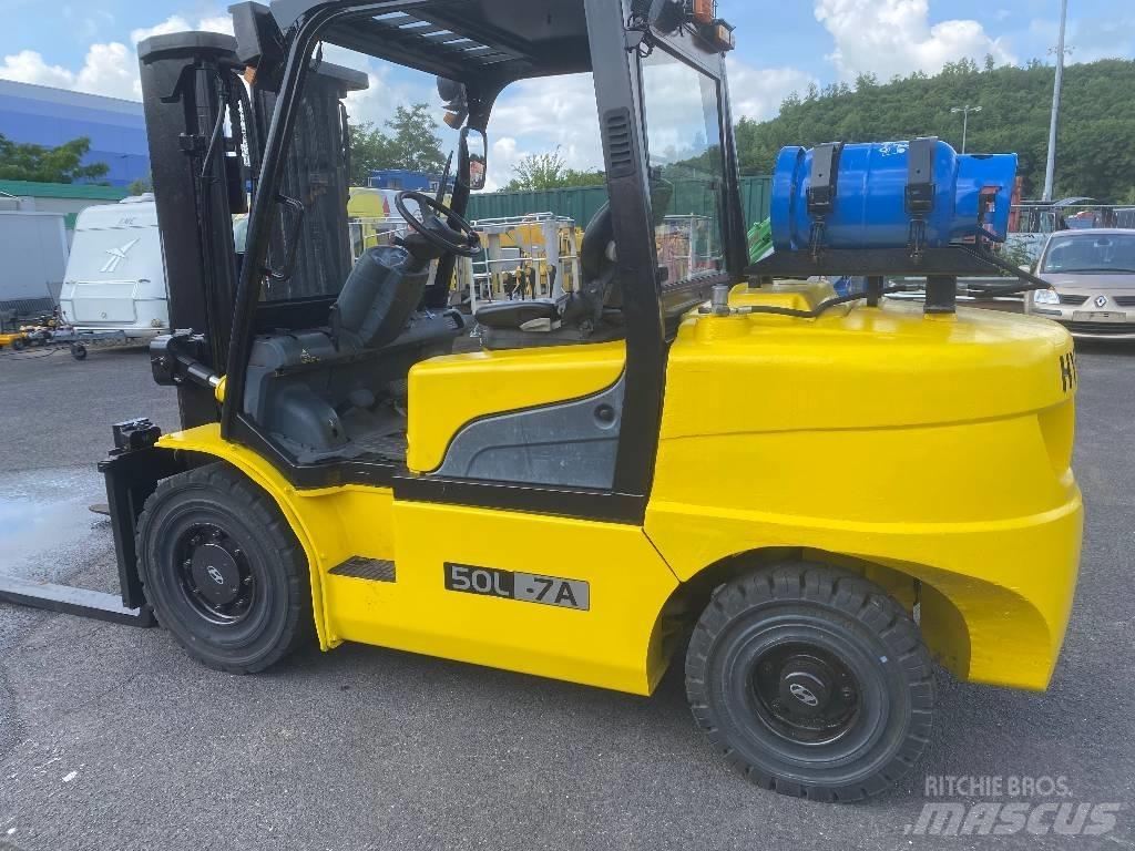 Hyundai 50 L-7 A LPG trucks