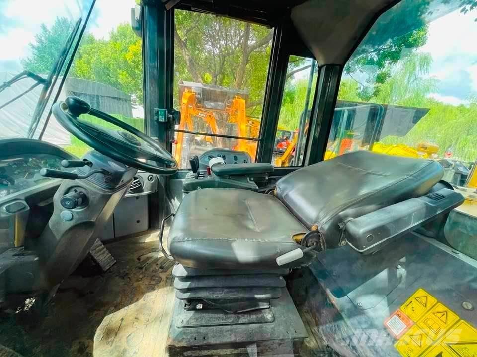 Komatsu WA380-6 Wheel Loaders