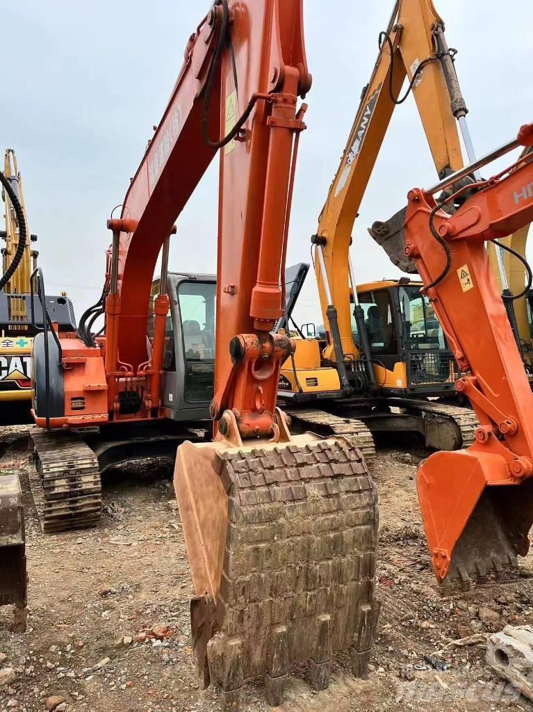 Hitachi ZX 135 US Crawler Excavators