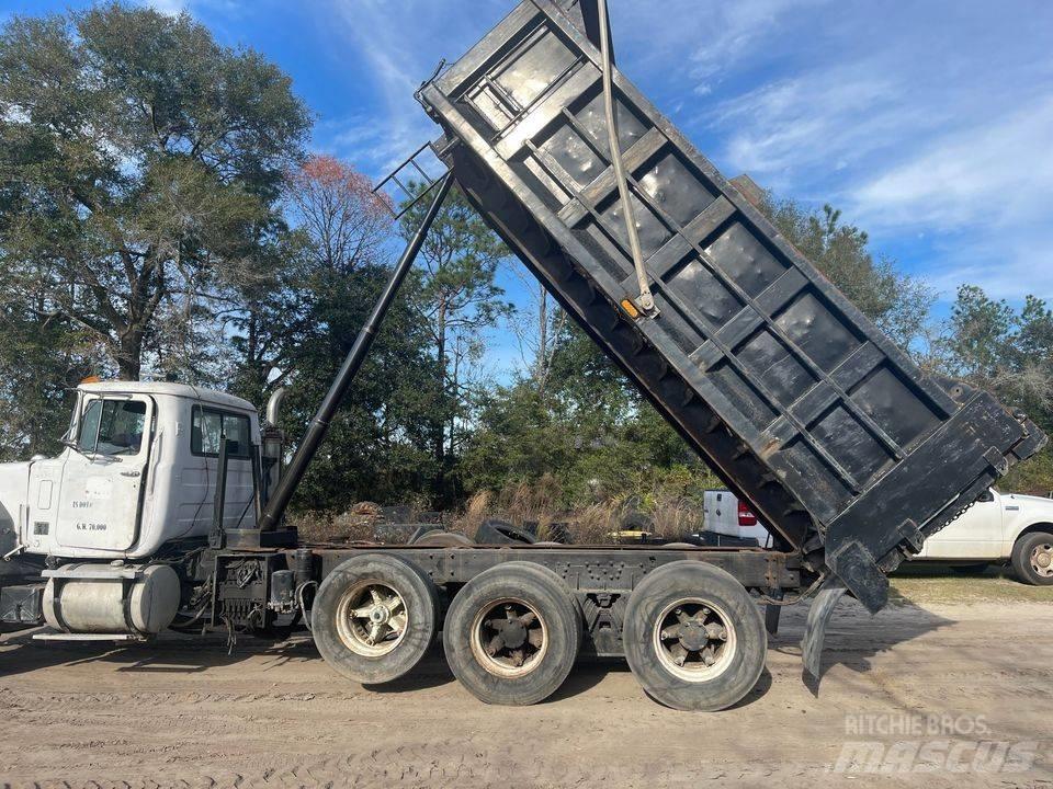 Mack dump Dump Trucks