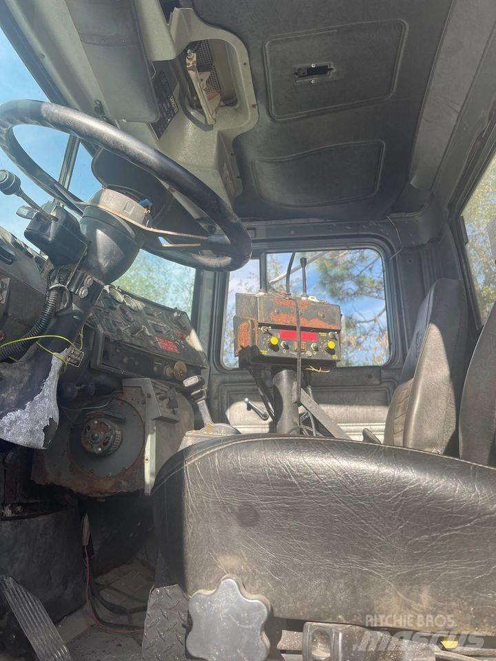 Mack dump Dump Trucks