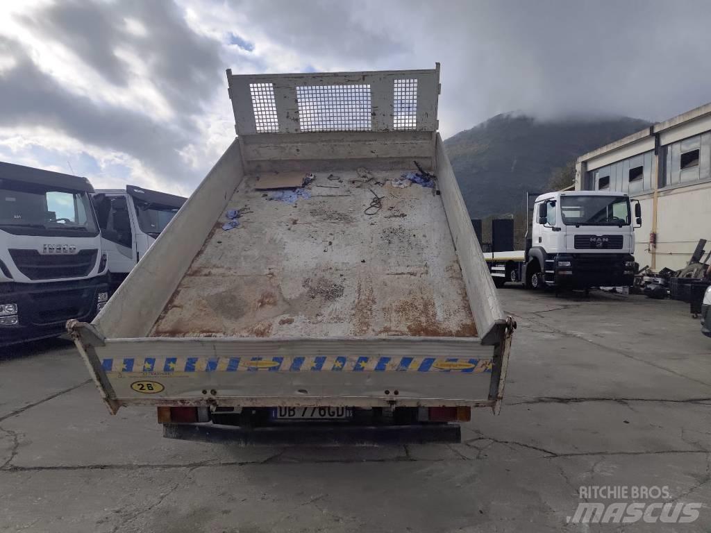 Isuzu NPR77G-5DX Boom / Crane / Bucket Trucks