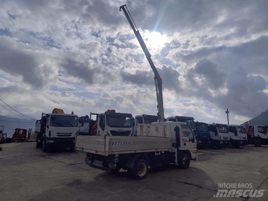Isuzu NPR77G-5DX Boom / Crane / Bucket Trucks