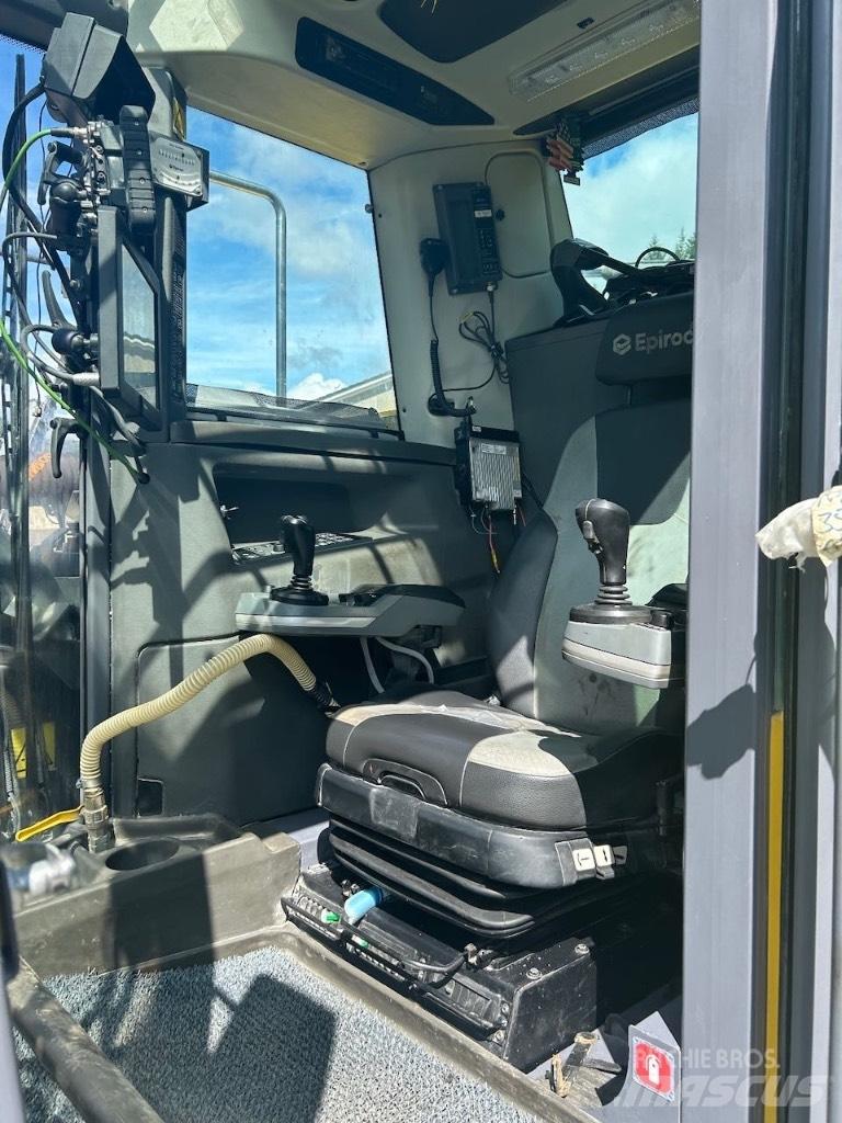 Epiroc Smartroc T40 Surface drill rigs