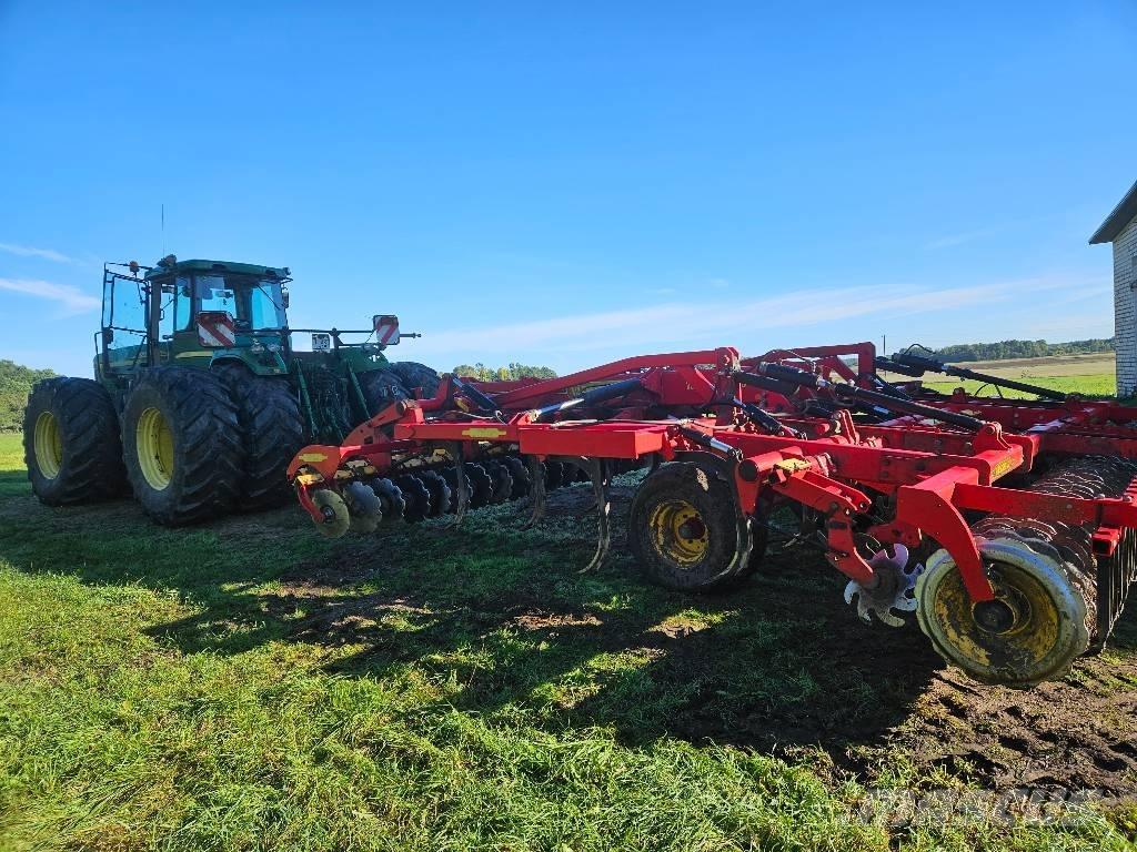 Väderstad Topdown500 Cultivators