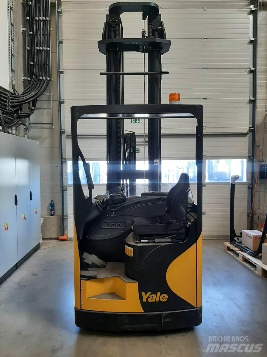 Yale MR16H Reach trucks