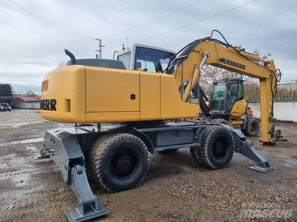 Liebherr A 900 C Wheeled Excavators