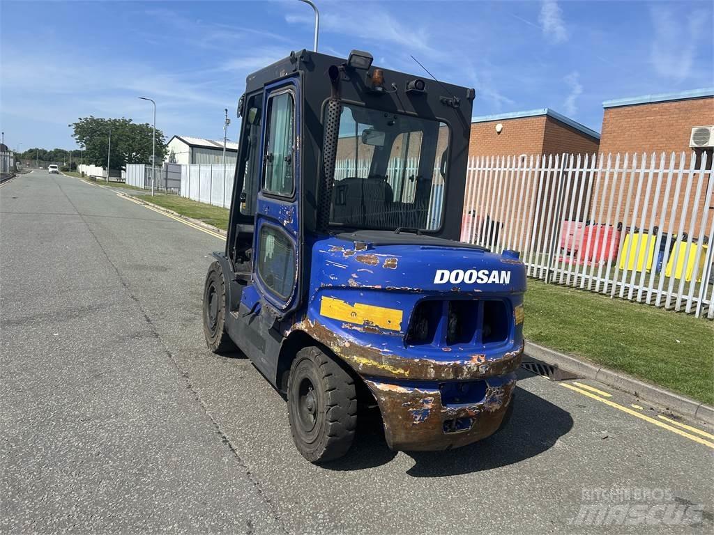 Doosan D45SC-5 Diesel Forklifts