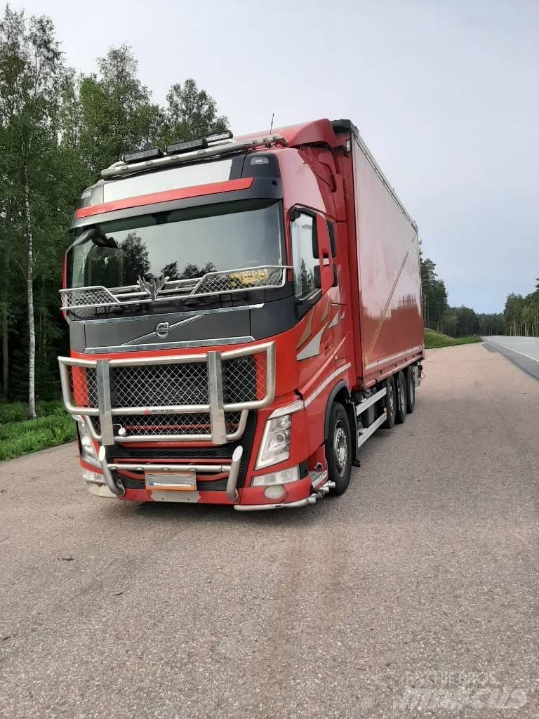 Volvo FH 13 Wood Chippers