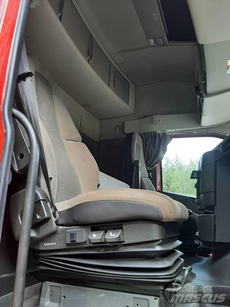 Volvo FH 13 Wood Chippers