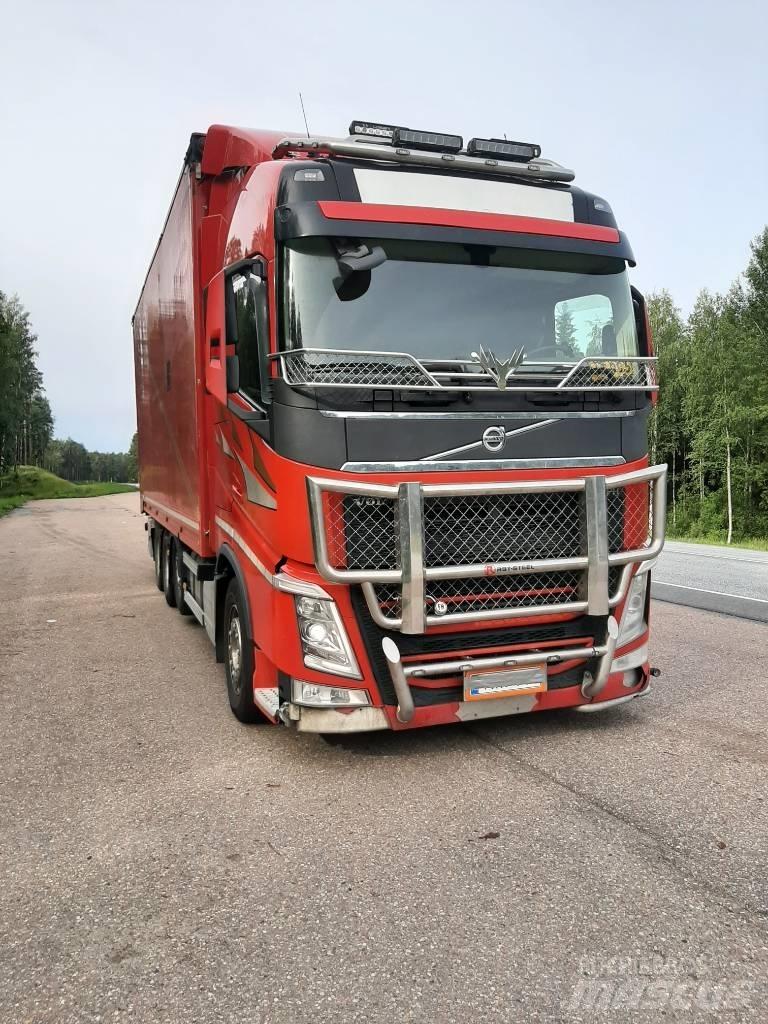 Volvo FH 13 Wood Chippers
