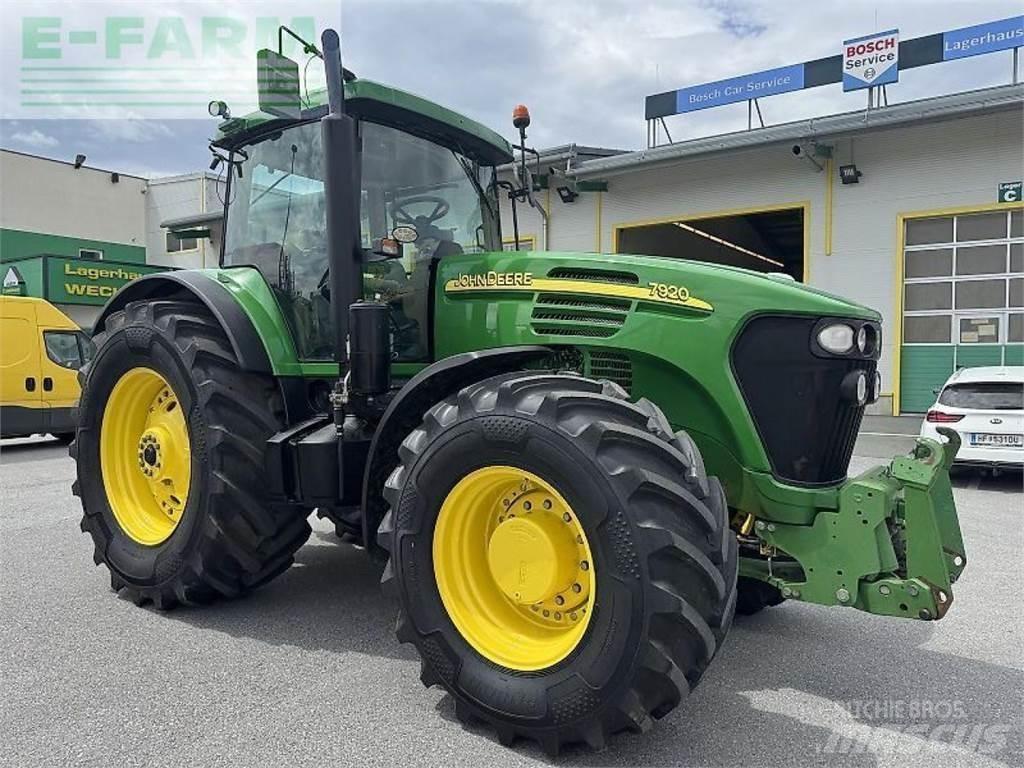 John Deere 7920 Tractors