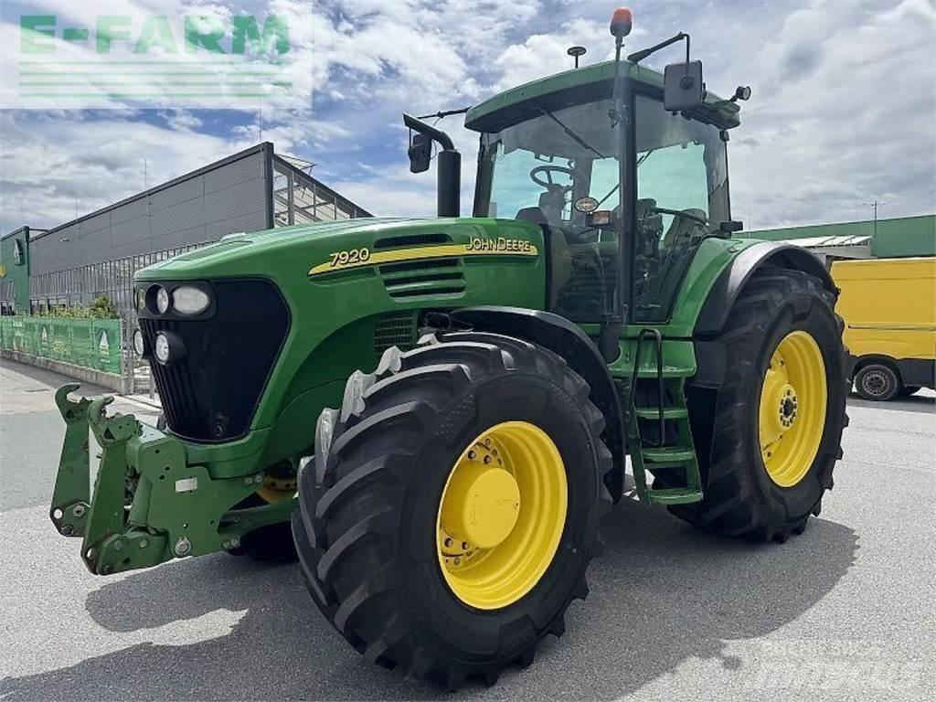 John Deere 7920 Tractors