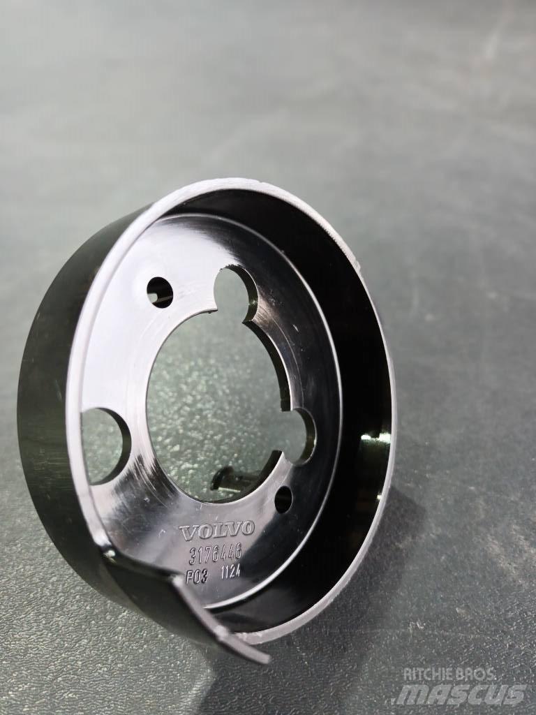 Volvo COVER 3176446 Transmission
