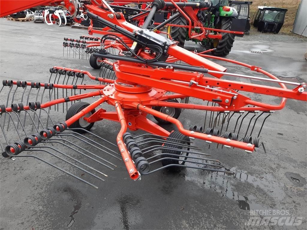 Kuhn GA 6930 Swathers \ Windrowers