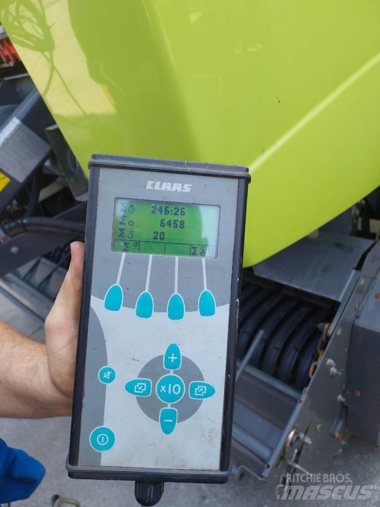 CLAAS Variant 360 Round Balers