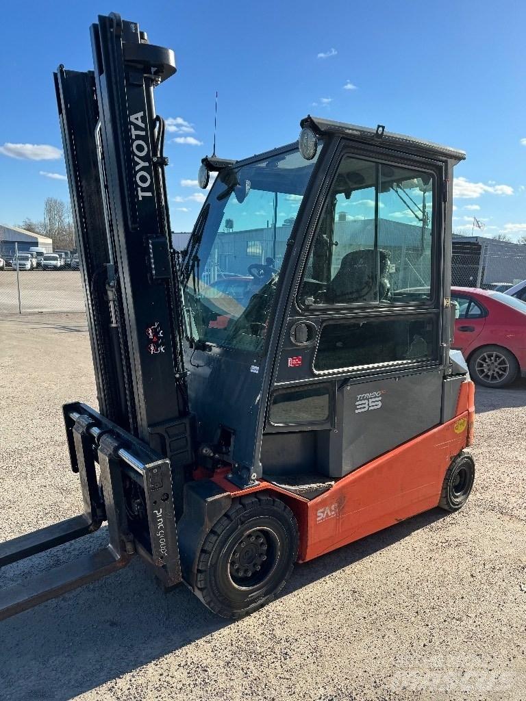 Toyota 8FBMT35 Electric Forklifts