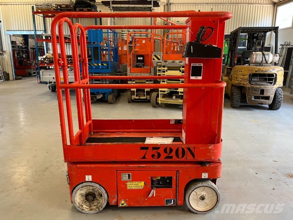 Snorkel TM 12 Vertical mast lifts